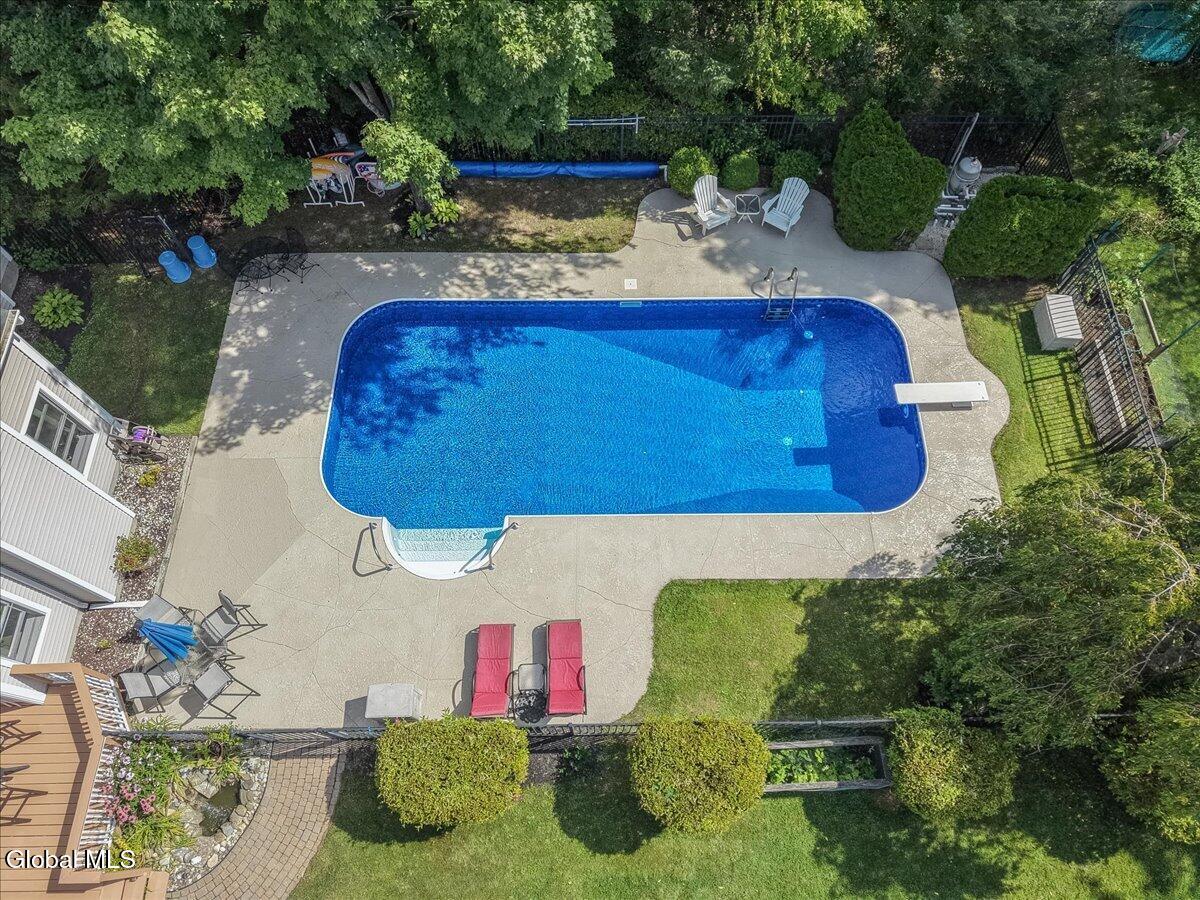 73 Fields End Drive Glenmont NY 12077