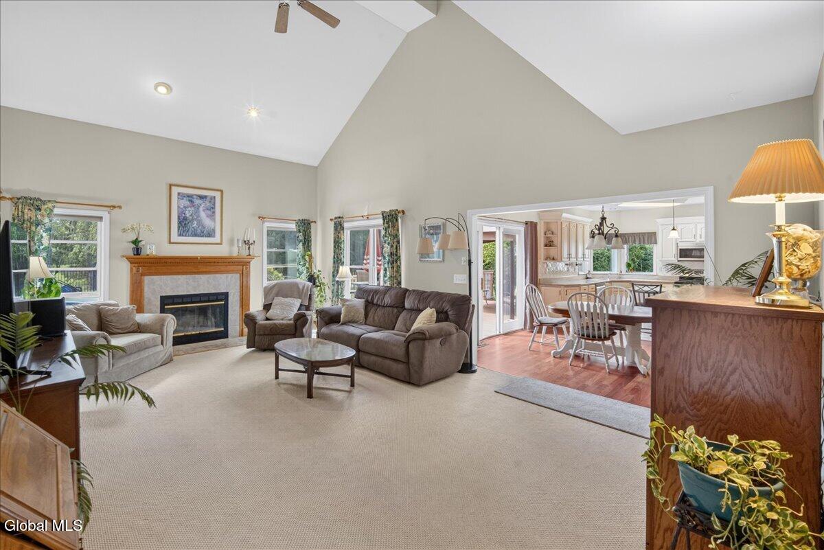 73 Fields End Drive Glenmont NY 12077