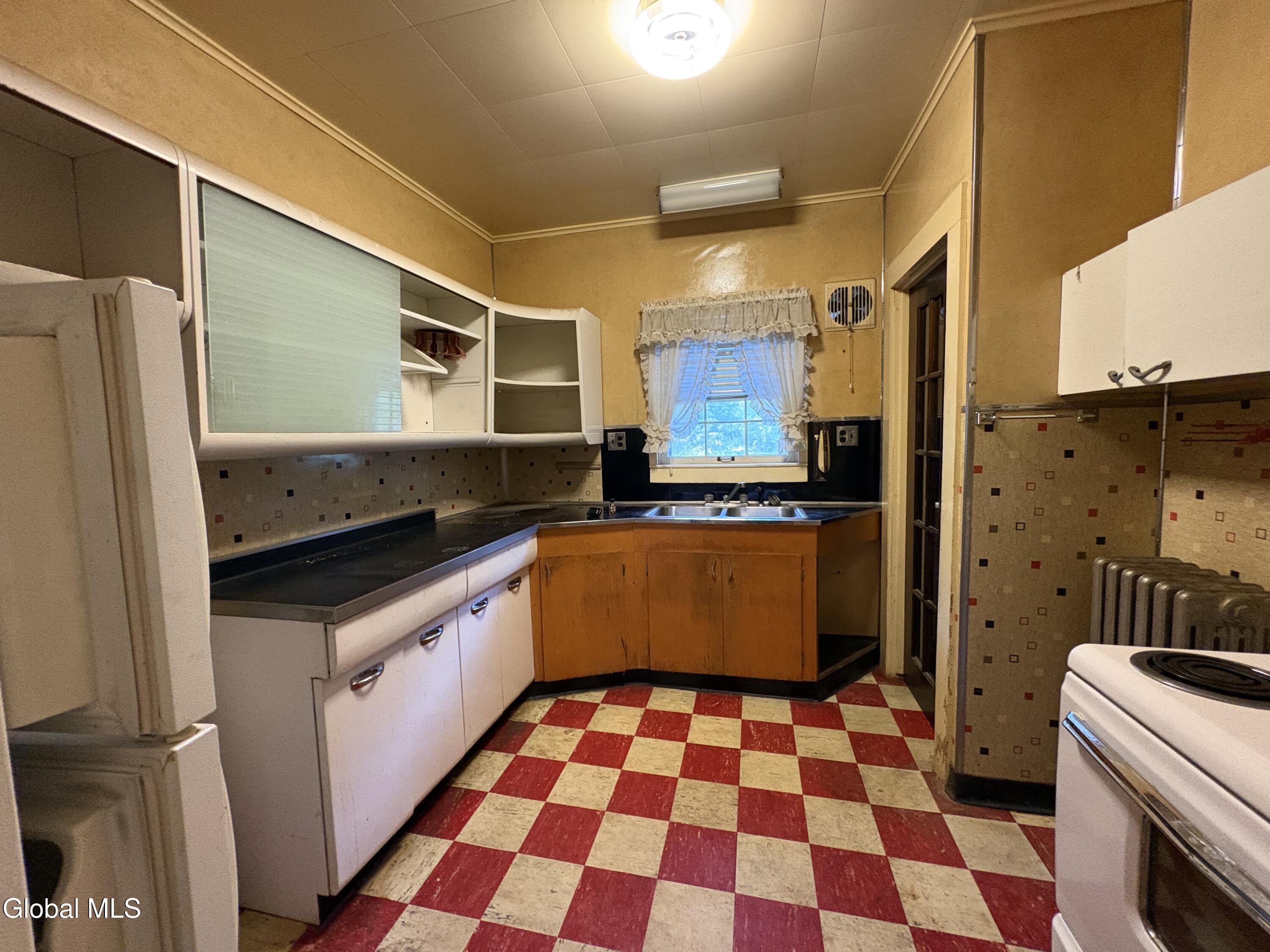 10 N Bridge Street Fonda NY 12068