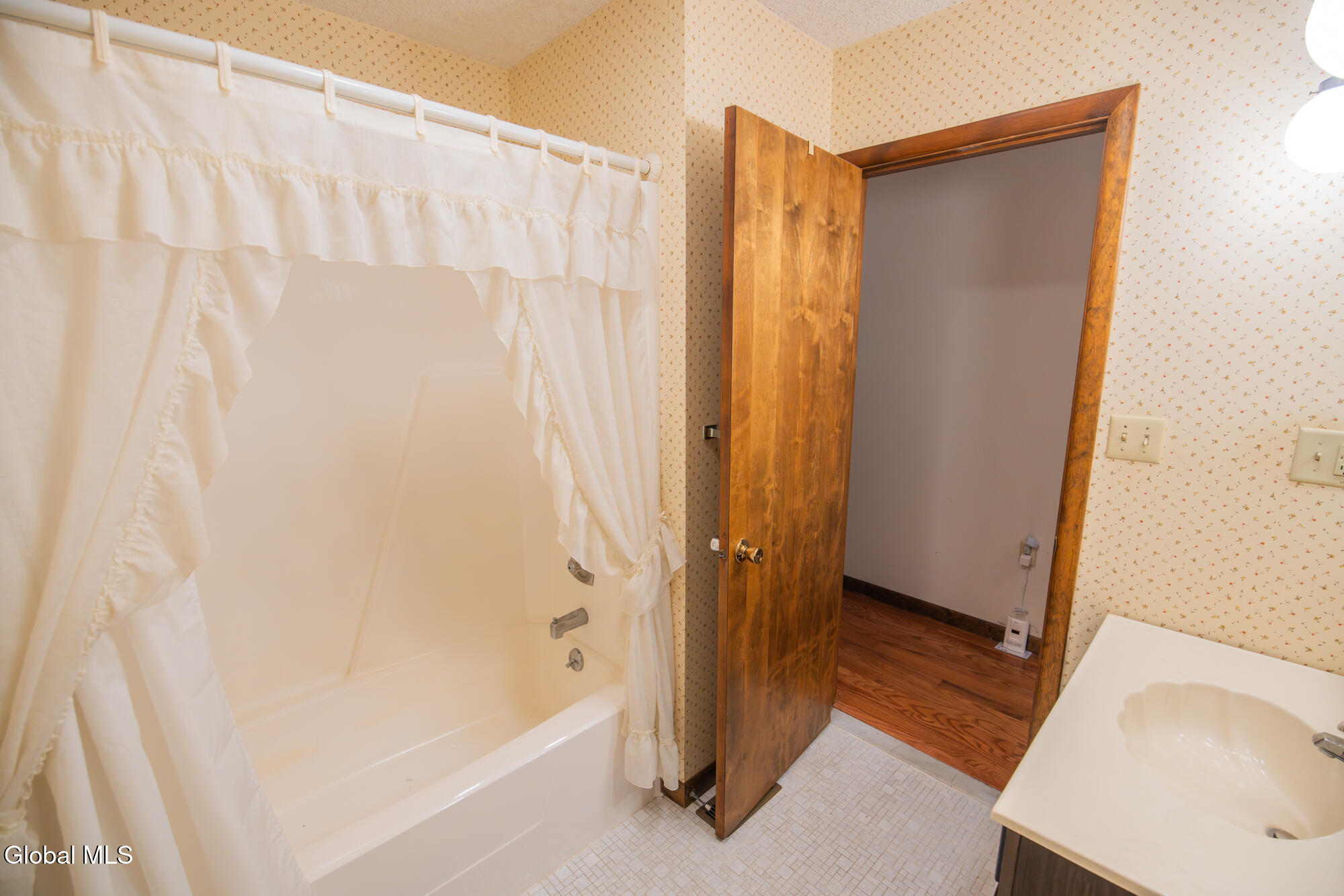 21 Helen Drive Queensbury NY 12804