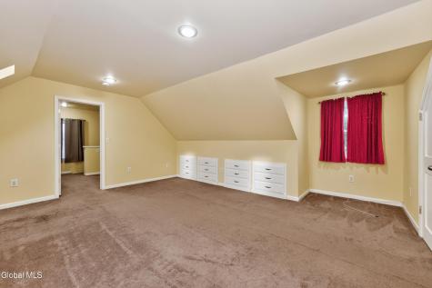 1237 Palma Avenue Schenectady NY 12306