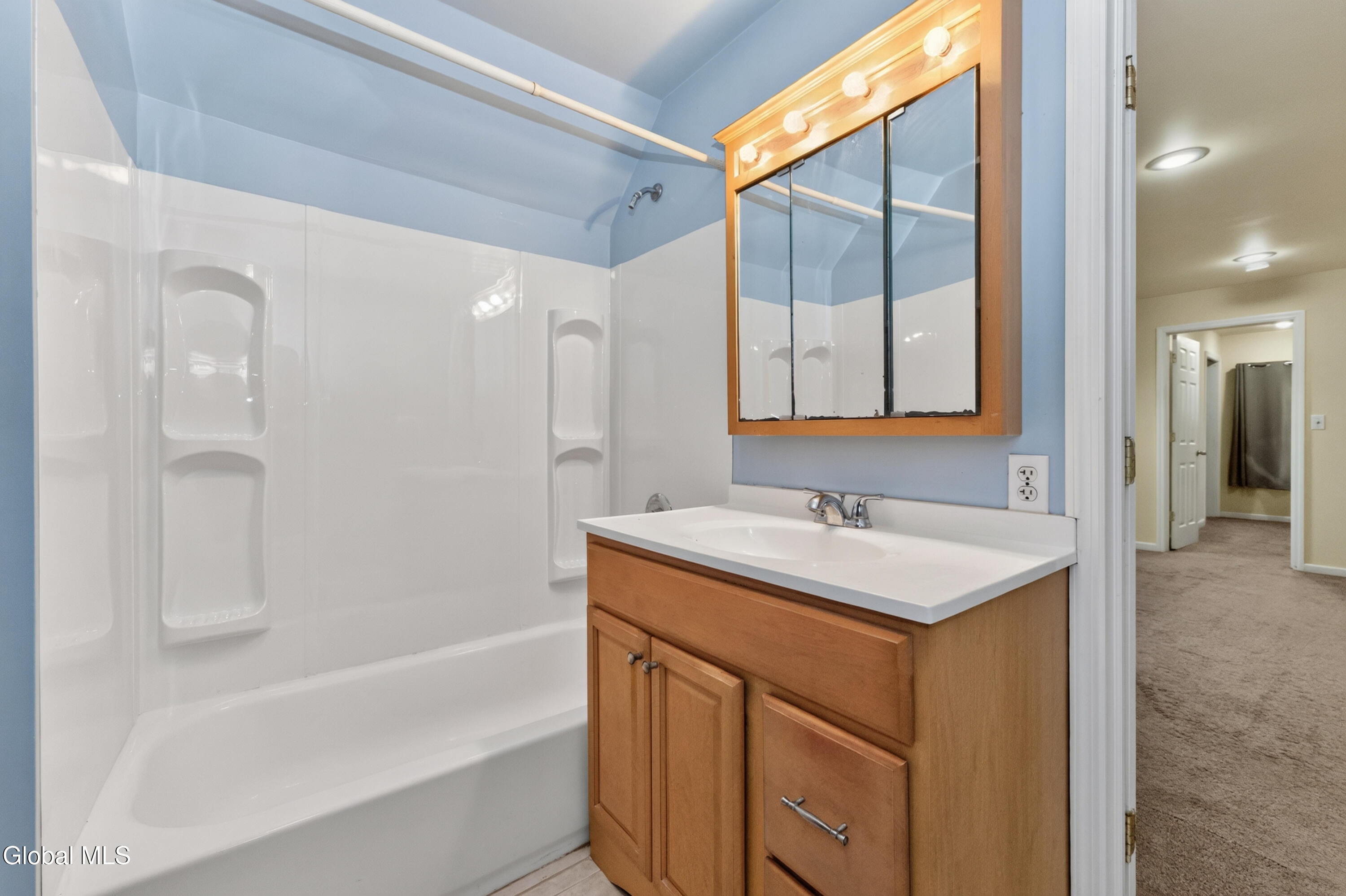 1237 Palma Avenue Schenectady NY 12306