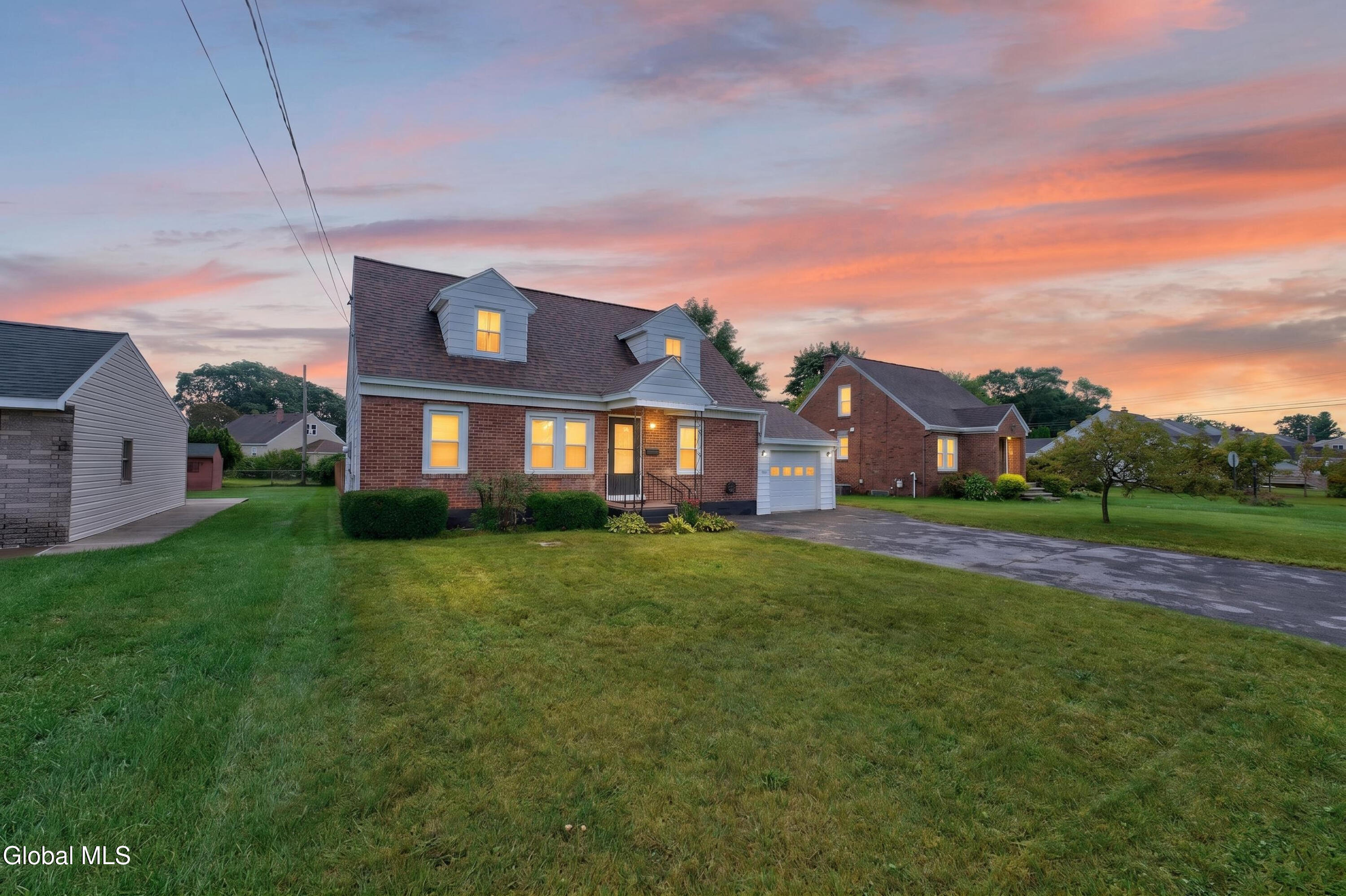 1237 Palma Avenue Schenectady NY 12306