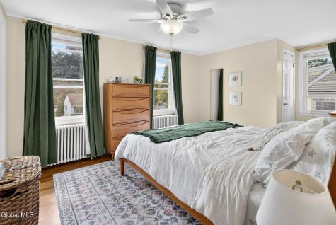 187 Hollywood Avenue Albany NY 12209