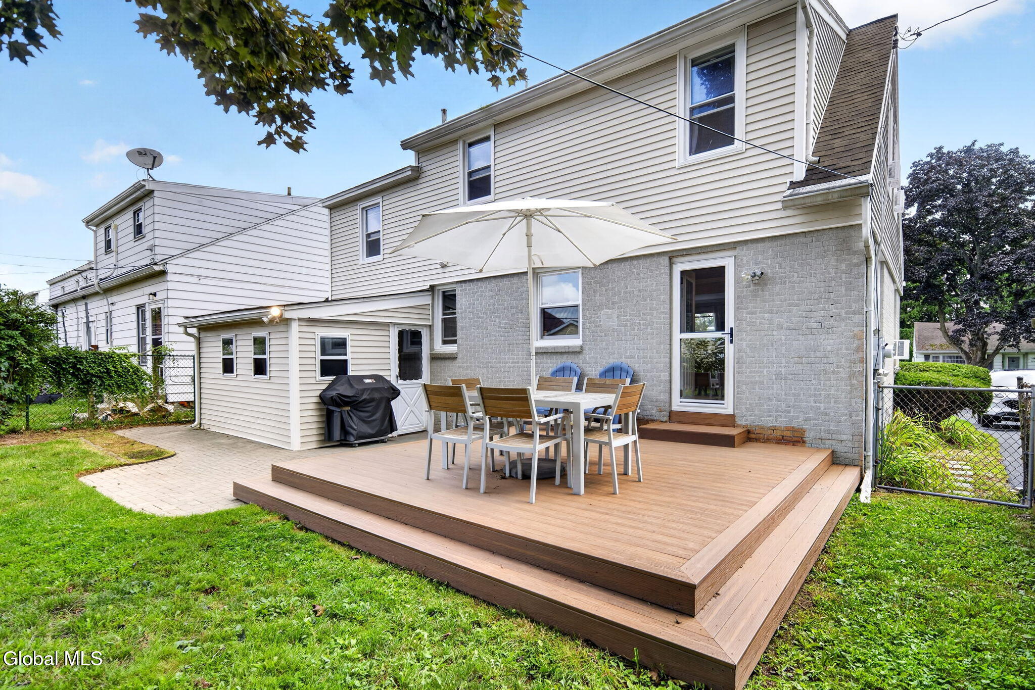 187 Hollywood Avenue Albany NY 12209