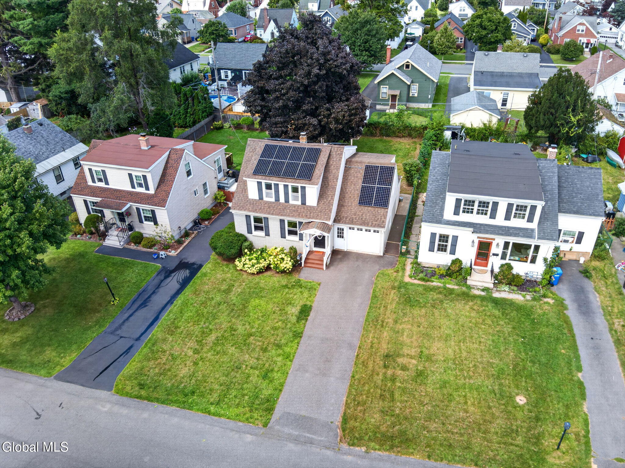 187 Hollywood Avenue Albany NY 12209