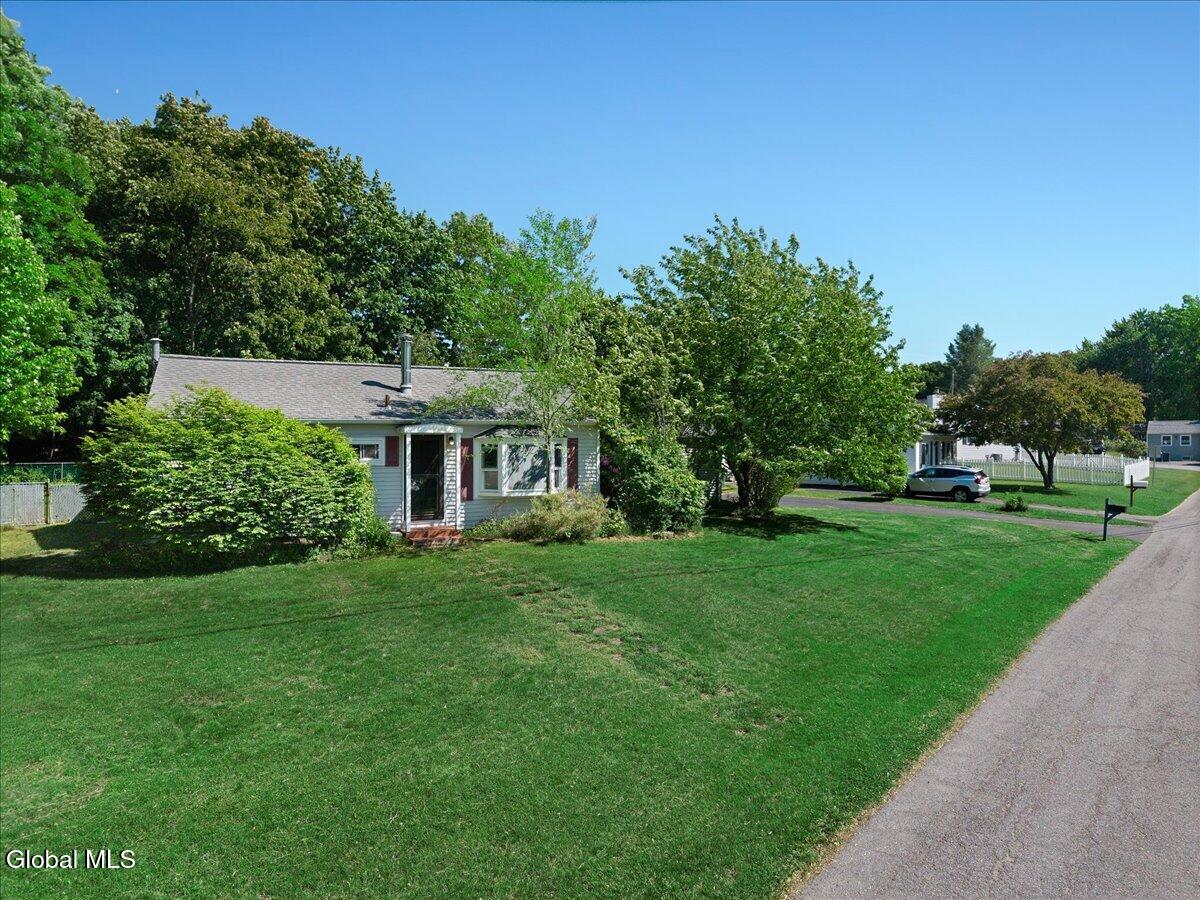 3 Jones Drive Schenectady NY 12309