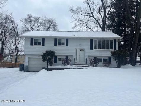 1829 Pawtucket Avenue Niskayuna NY 12309