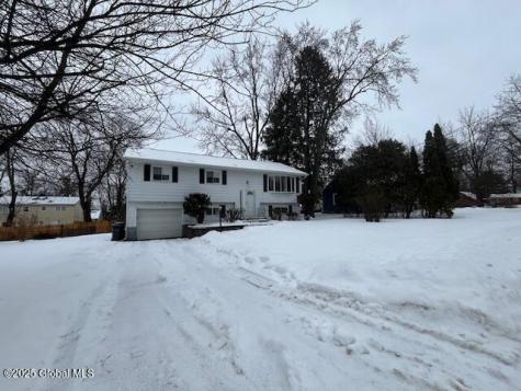 1829 Pawtucket Avenue Niskayuna NY 12309