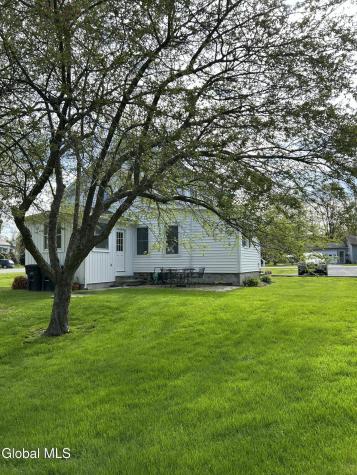 29 NW Washington Cambridge NY 12816