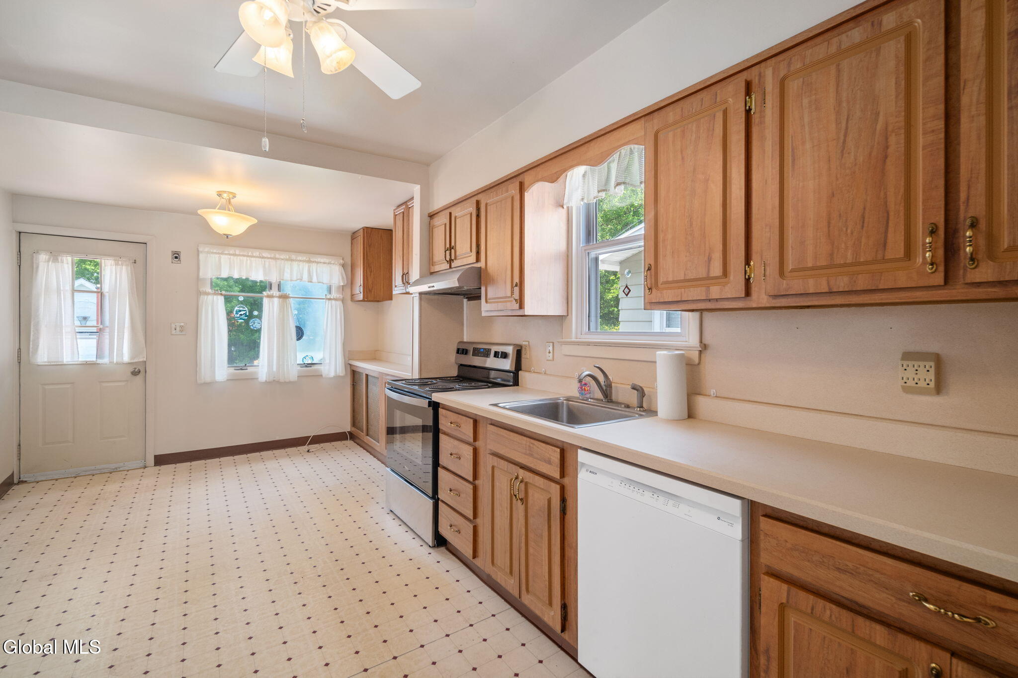 19 Harris Avenue Albany NY 12208