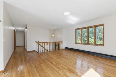 186 Middletown Road Waterford NY 12188