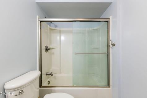 186 Middletown Road Waterford NY 12188
