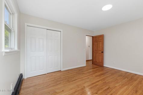 186 Middletown Road Waterford NY 12188