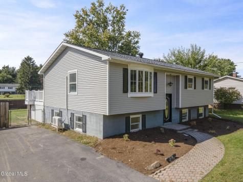 186 Middletown Road Waterford NY 12188