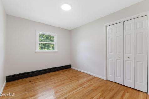 186 Middletown Road Waterford NY 12188