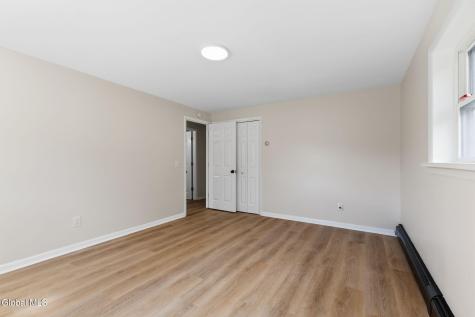 186 Middletown Road Waterford NY 12188