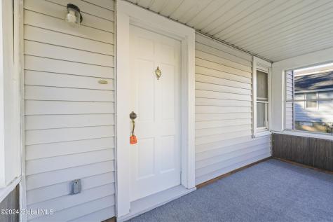 124 Cottage Street Ravena NY 12143