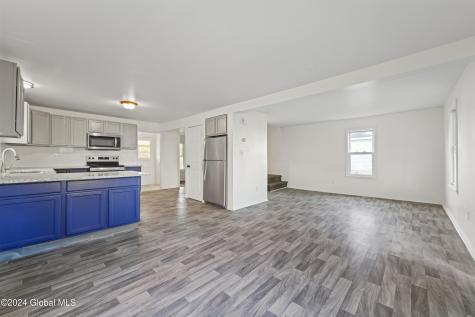 124 Cottage Street Ravena NY 12143