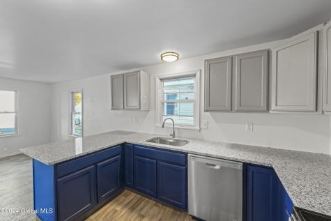 124 Cottage Street Ravena NY 12143