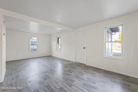 124 Cottage Street Ravena NY 12143