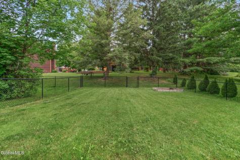 4 Oxford Road Slingerlands NY 12159