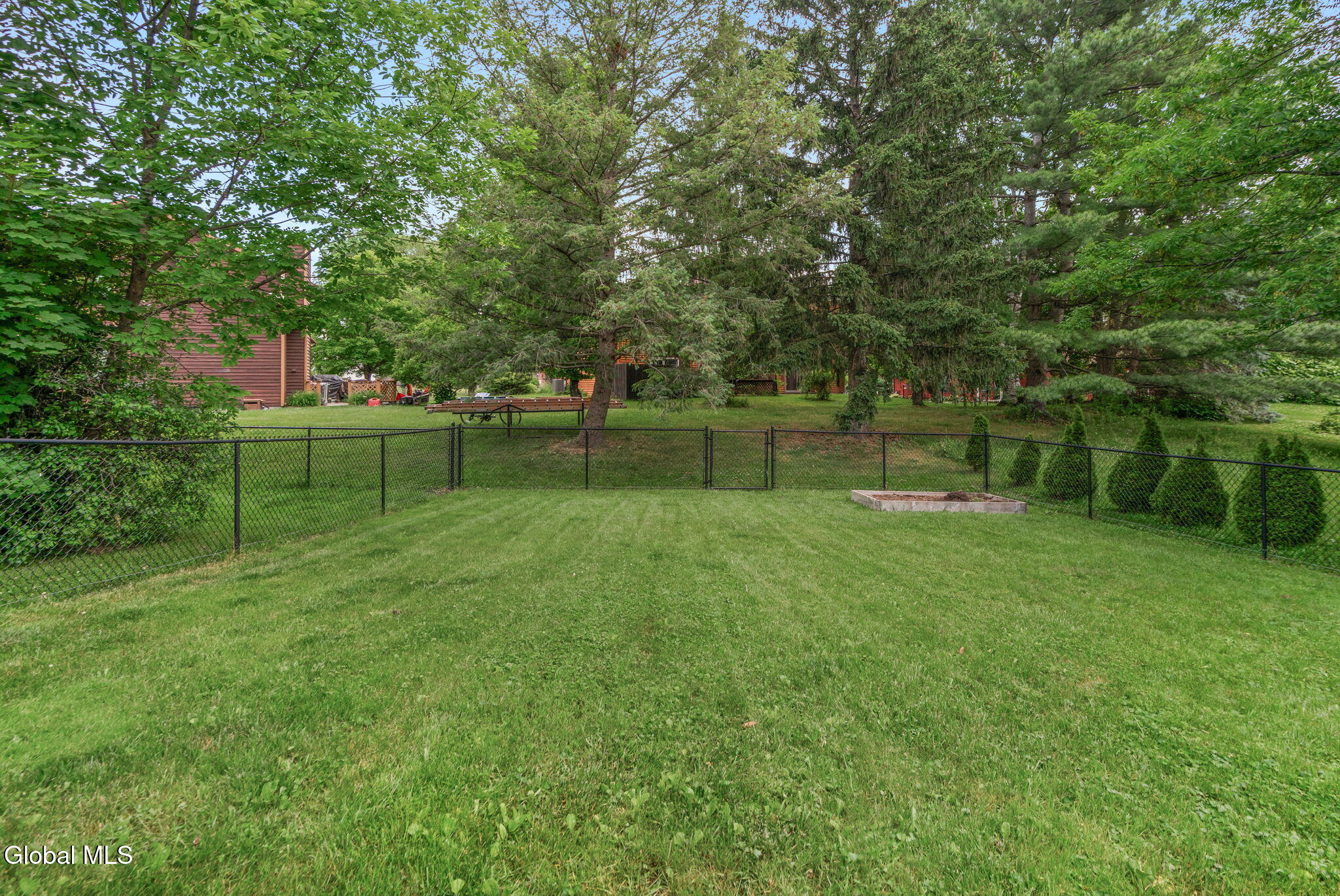 4 Oxford Road Slingerlands NY 12159