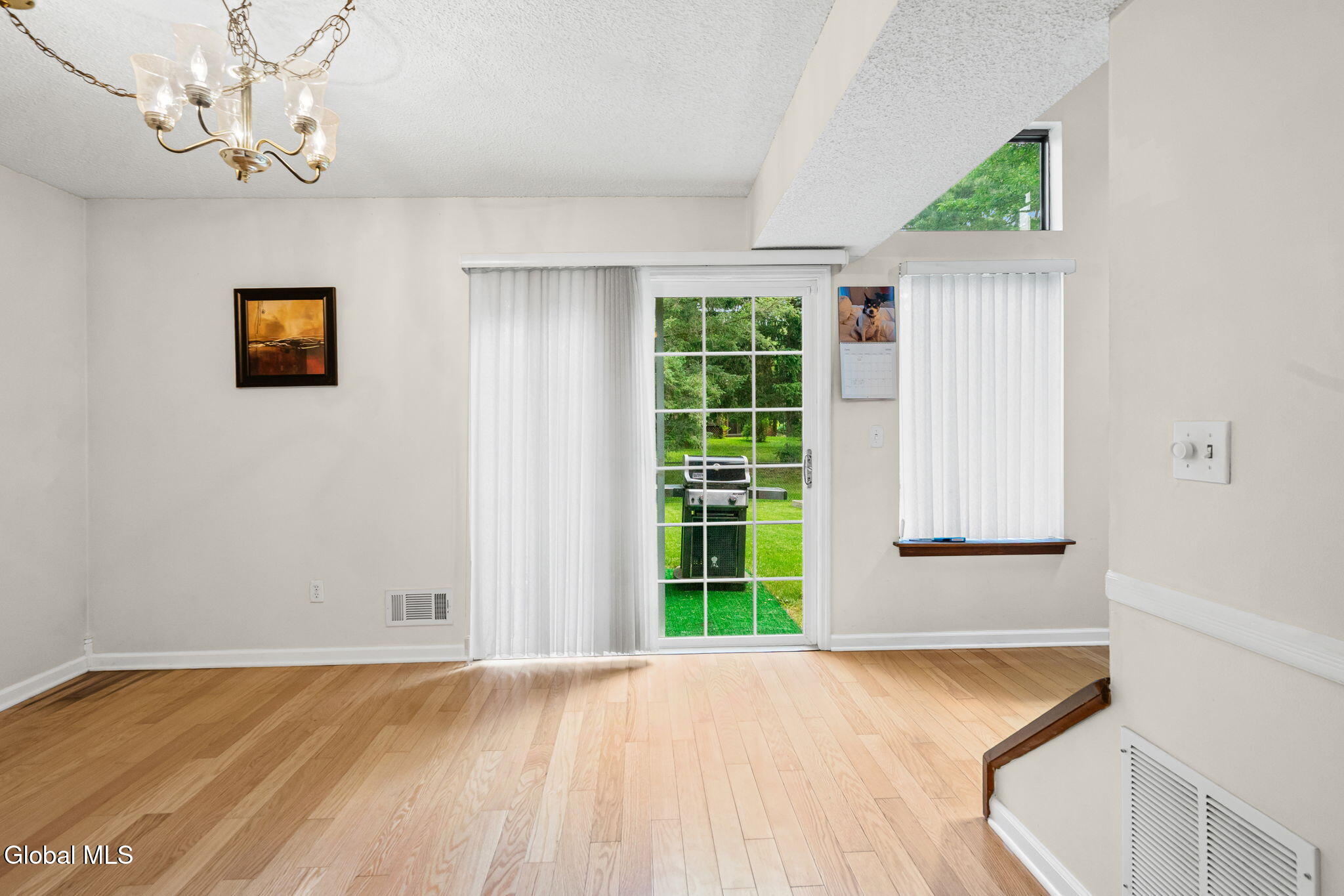 4 Oxford Road Slingerlands NY 12159