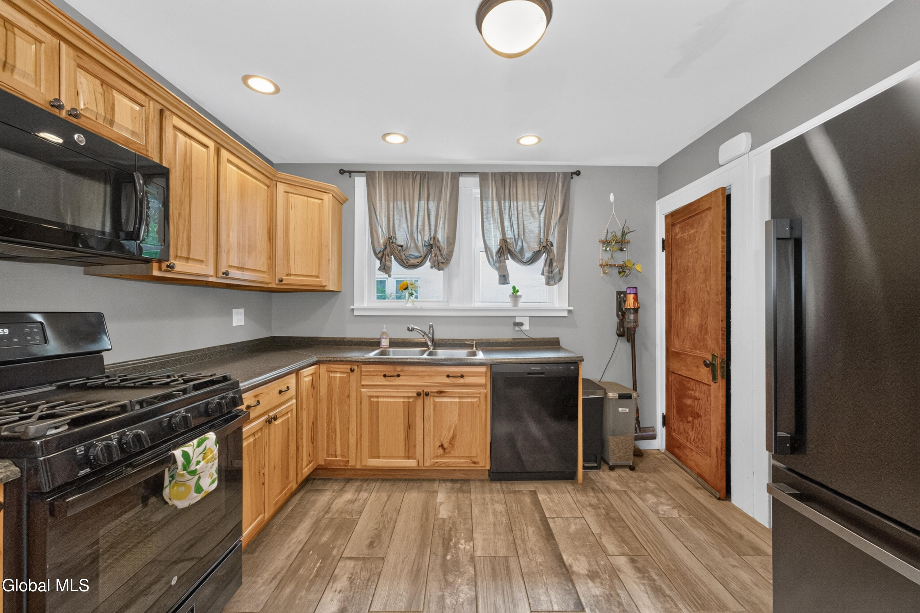319 Kenwood Avenue Delmar NY 12054