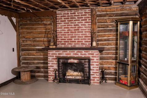 1085 W Mountain Road Queensbury NY 12804