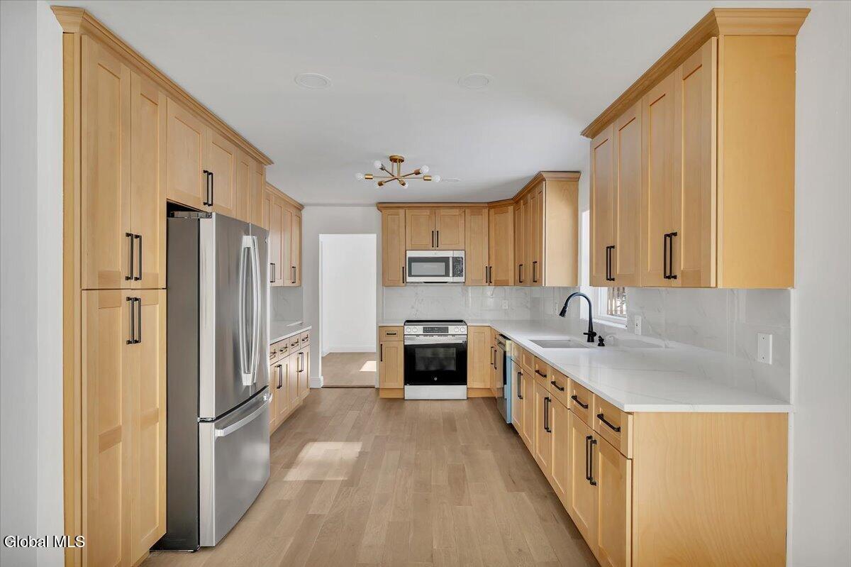 72 Cole Lane Troy NY 12180