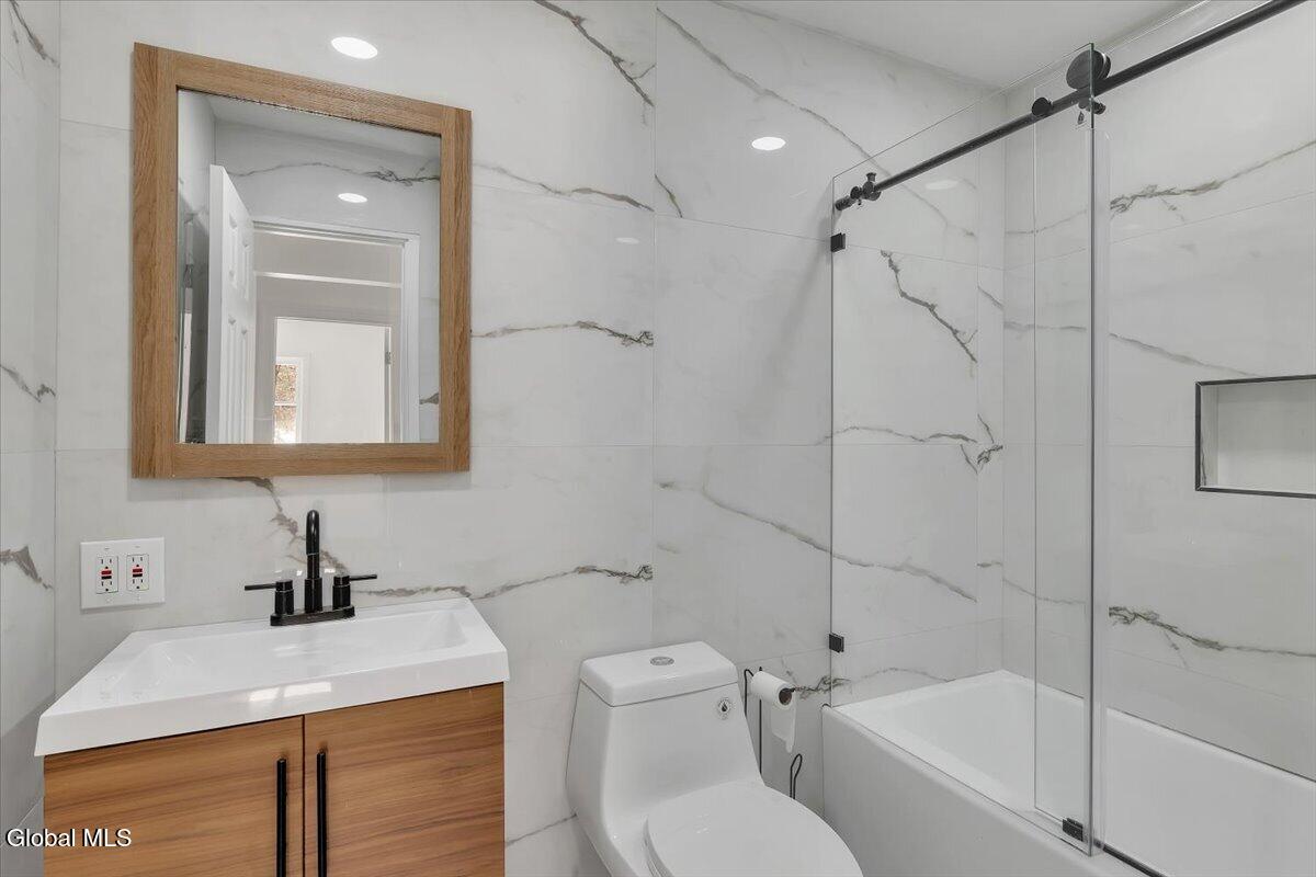 72 Cole Lane Troy NY 12180