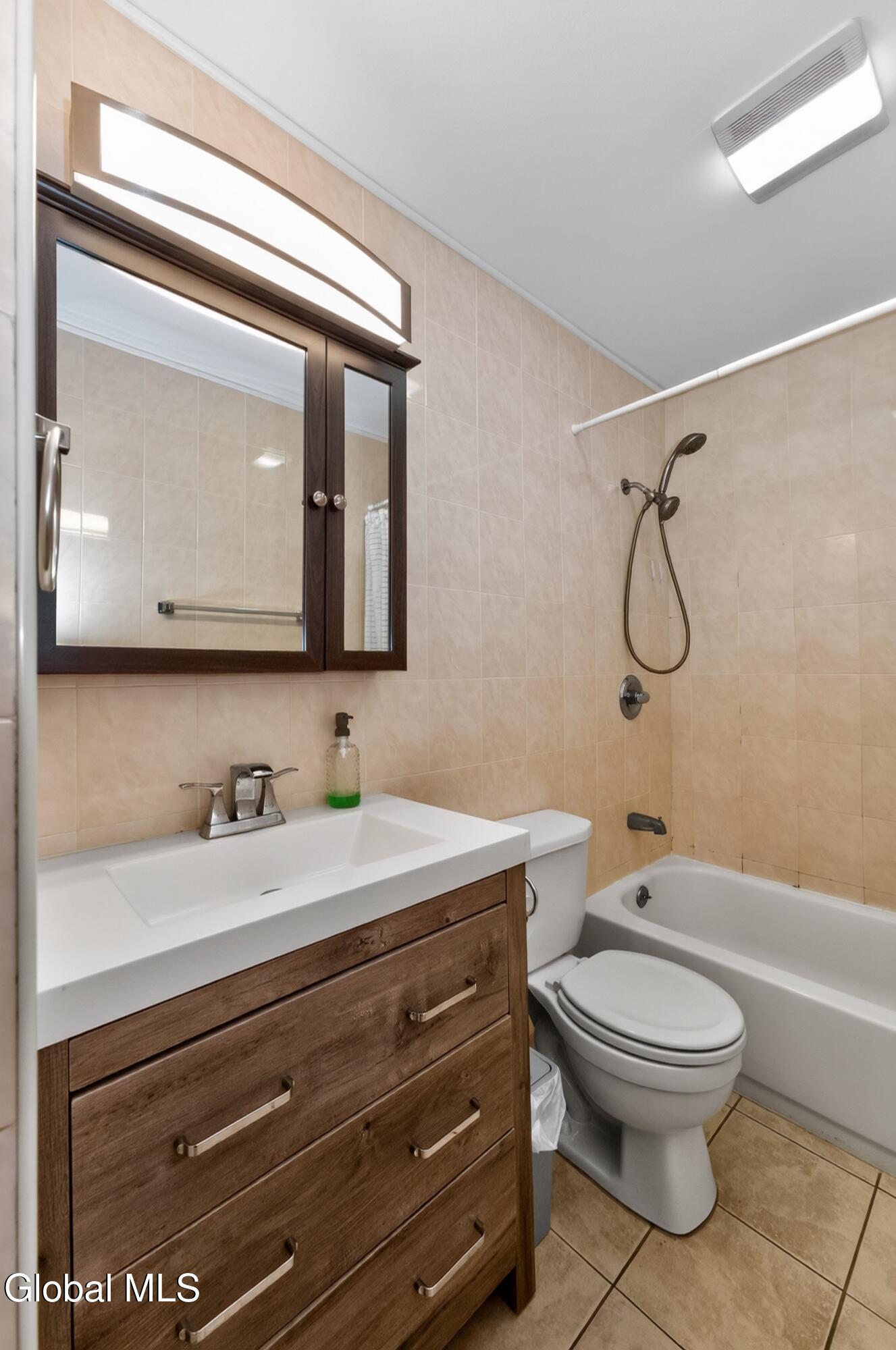 51 Vanderbilt Avenue Saratoga Springs NY 12866