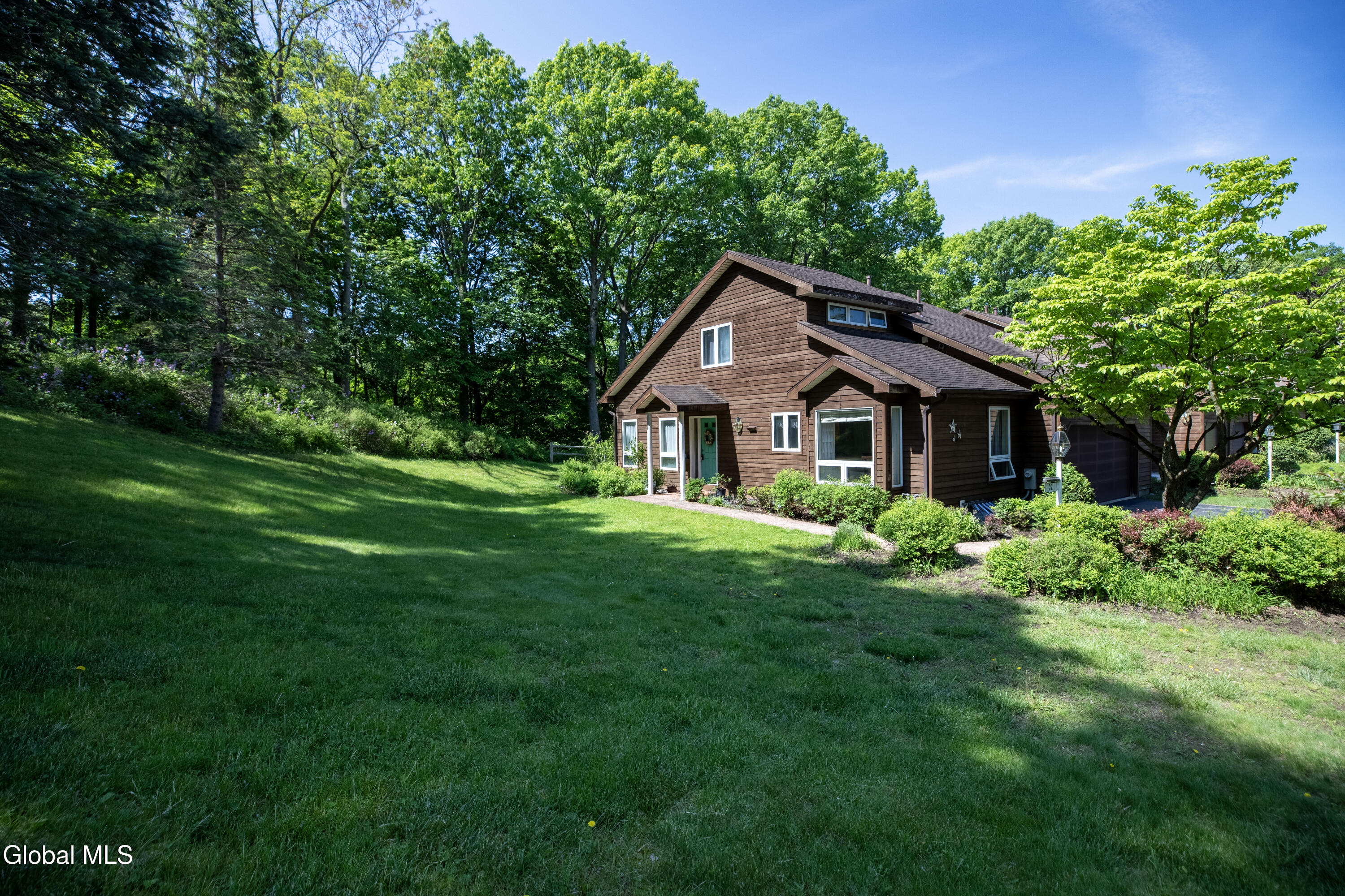 32 Lillian Lane Troy NY 12180