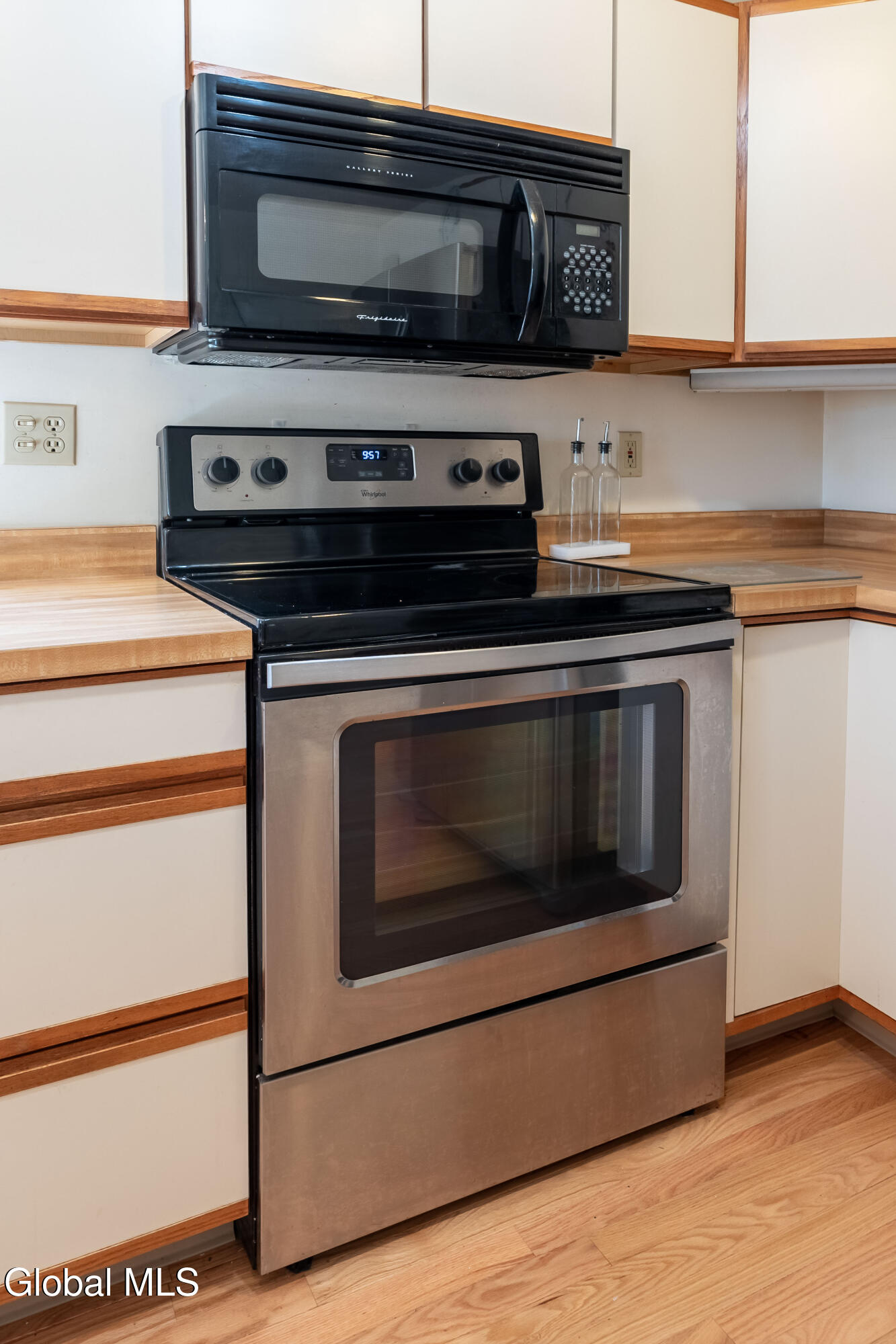 32 Lillian Lane Troy NY 12180