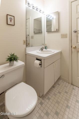 32 Lillian Lane Troy NY 12180