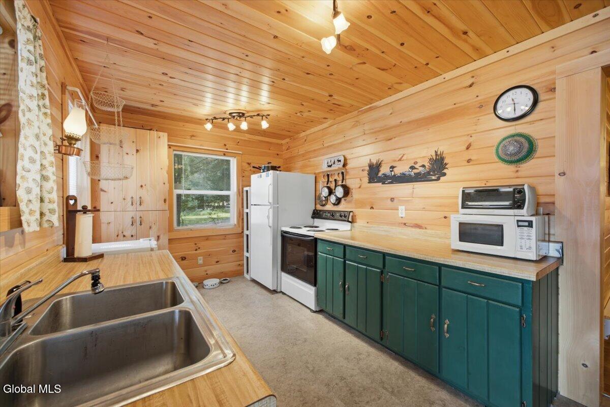 7189 U.s. 9 Chestertown NY 12817