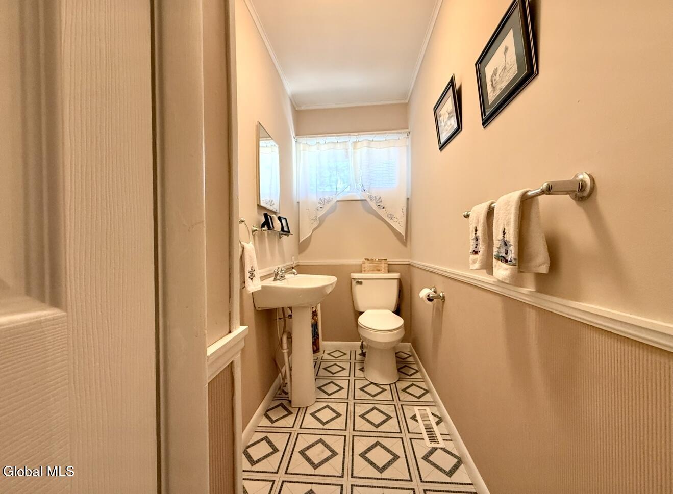 9 Reservoir Drive Queensbury NY 12804