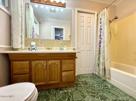 9 Reservoir Drive Queensbury NY 12804