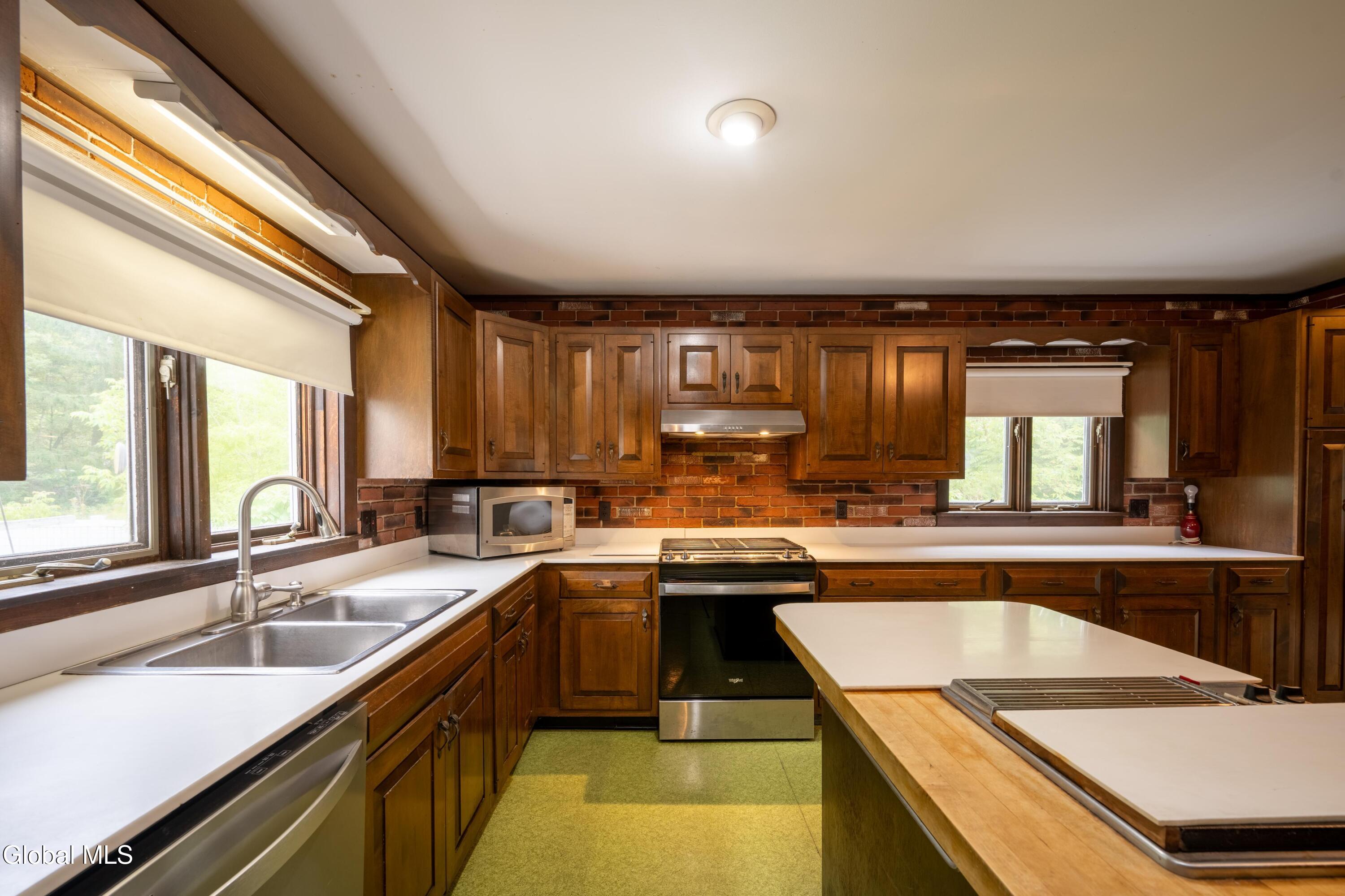 92 Champlain Avenue Ticonderoga NY 12883