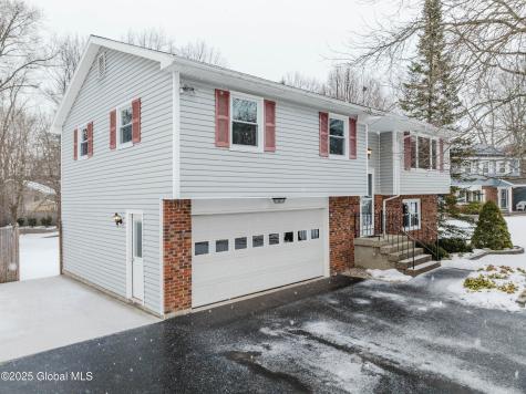 5218 Linden Court Schenectady NY 12303