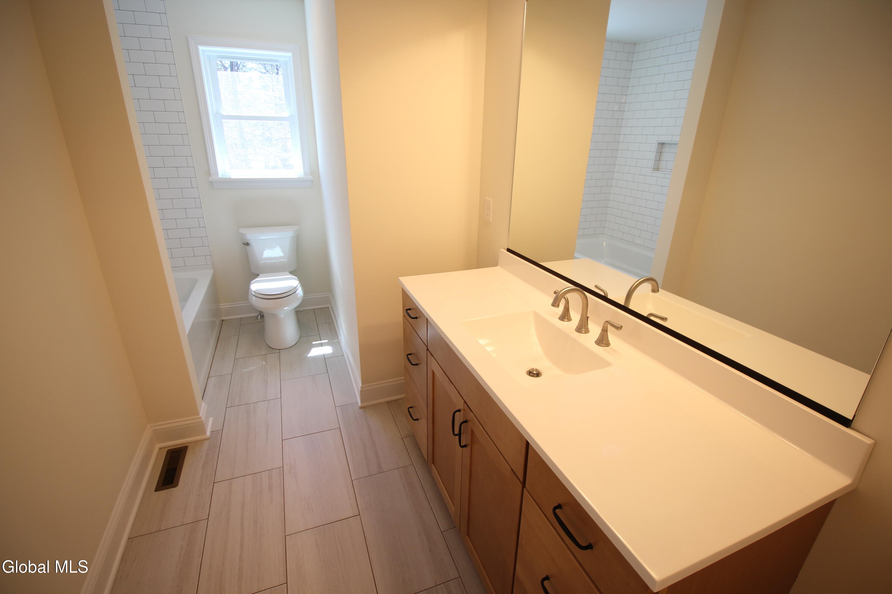 13 A Wyatt's Way Clifton Park NY 12065