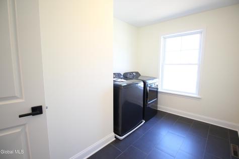 13 A Wyatt's Way Clifton Park NY 12065