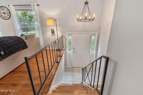 7 Acorn Avenue Clifton Park NY 12065