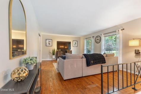 7 Acorn Avenue Clifton Park NY 12065