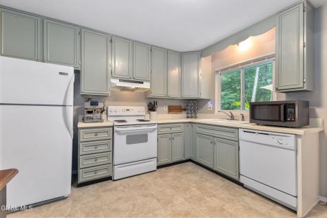 7 Acorn Avenue Clifton Park NY 12065