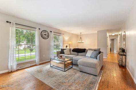 7 Acorn Avenue Clifton Park NY 12065