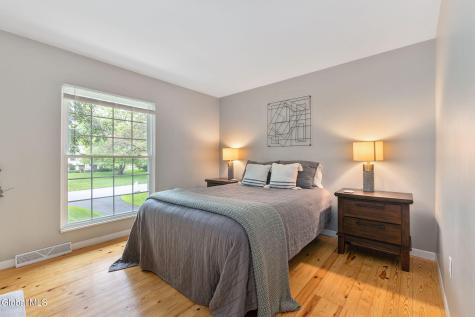 7 Acorn Avenue Clifton Park NY 12065