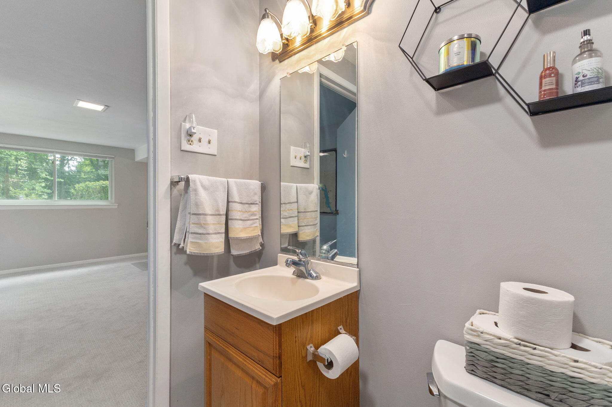 7 Acorn Avenue Clifton Park NY 12065