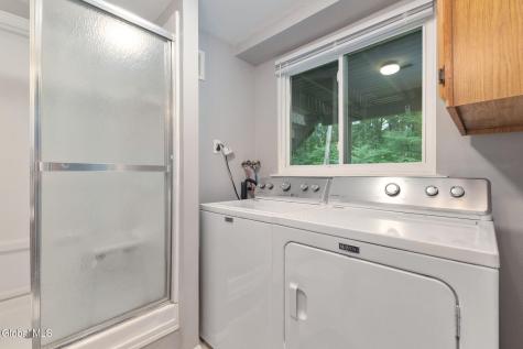 7 Acorn Avenue Clifton Park NY 12065